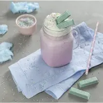milkshake-com-kitkat-cotton-candy-Receitas-NESTLÉ