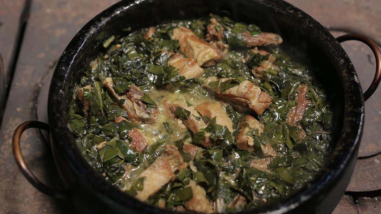 Costelinha com Ora-pró-nóbis Costelinha com Ora-pró-nóbis