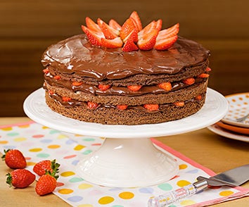 Bolos de Aniversário com MOÇA