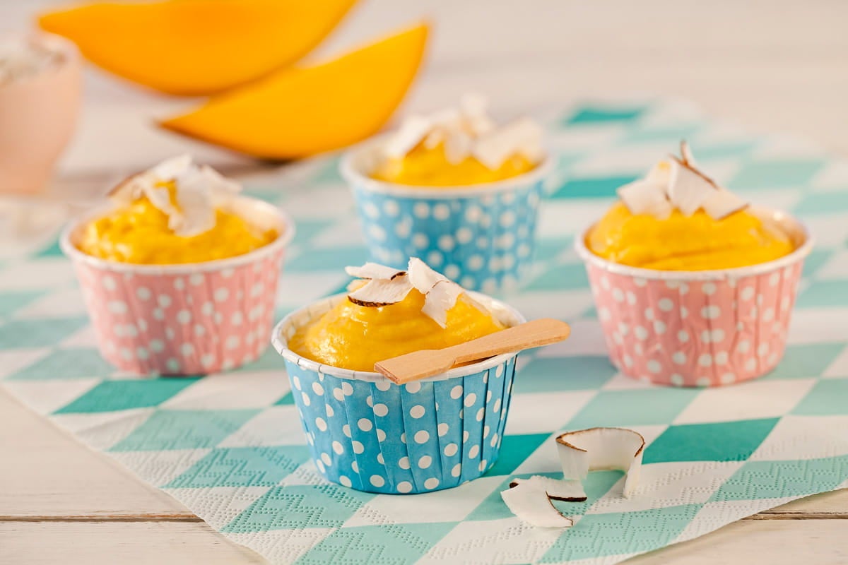 Capa Geladinho Gourmet: Aprenda Como Fazer As Melhores Receitas! Geladinho Gourmet: creme amarelo em uma fôrma