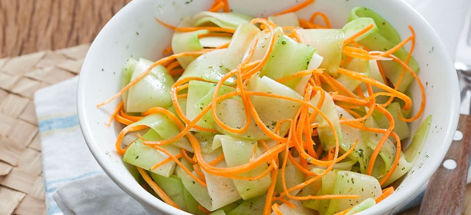 Saladas de Natal: Saladas frias para o Natal, salada com chuchu e cenoura