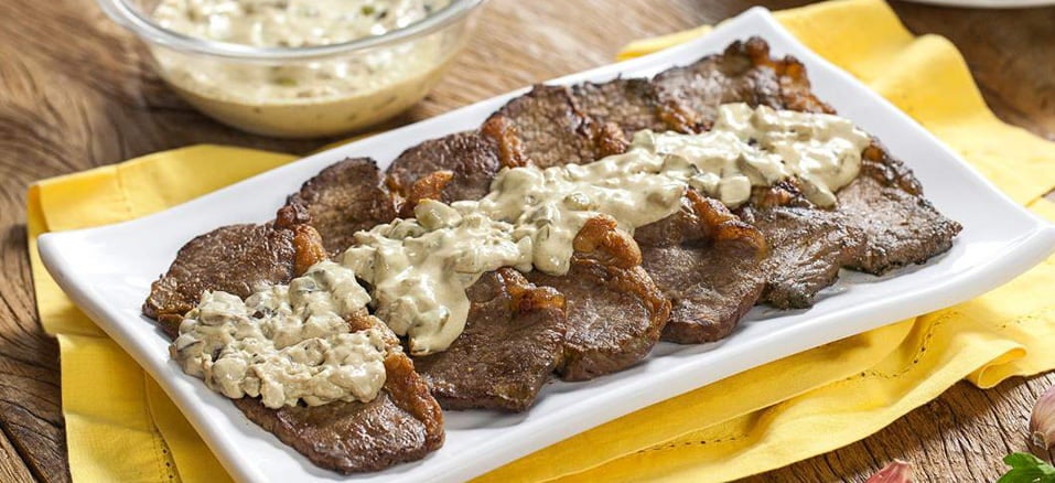 Filé ao molho de azeitonas Cortes de Carne Bovina: Filé ao molho de azeitonas