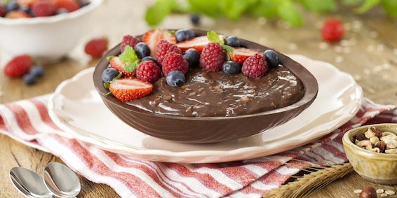 Ovo de Colher com Creme de Cacau, Avelã e Frutas Vermelhas Sobremesa de páscoa: Ovo de Colher com Creme de Cacau, Avelã e Frutas Vermelhas