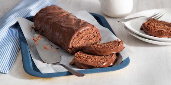 Utensílios Básicos de Cozinha: Batedeira,  Rocambole de Chocolate