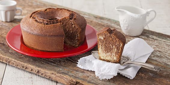 Receita de bolo de chocolate simples e fácil de fazer - Fácil de Fazer