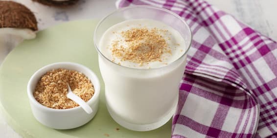 Receitas de Milk-shake: Milk-shake de frutas, Milkshake de abacaxi com coco