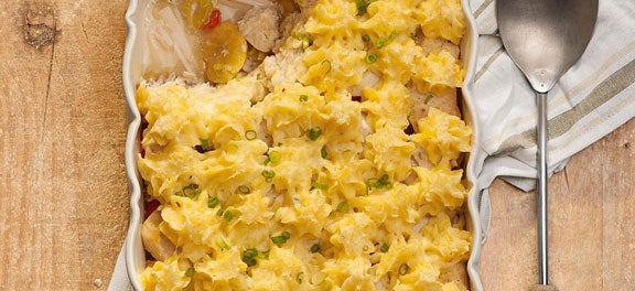 Travessa de Pintado com Purê de Mandioca Frutas de Julho, Verduras de Julho: Travessa de Pintado com Purê de Mandioca