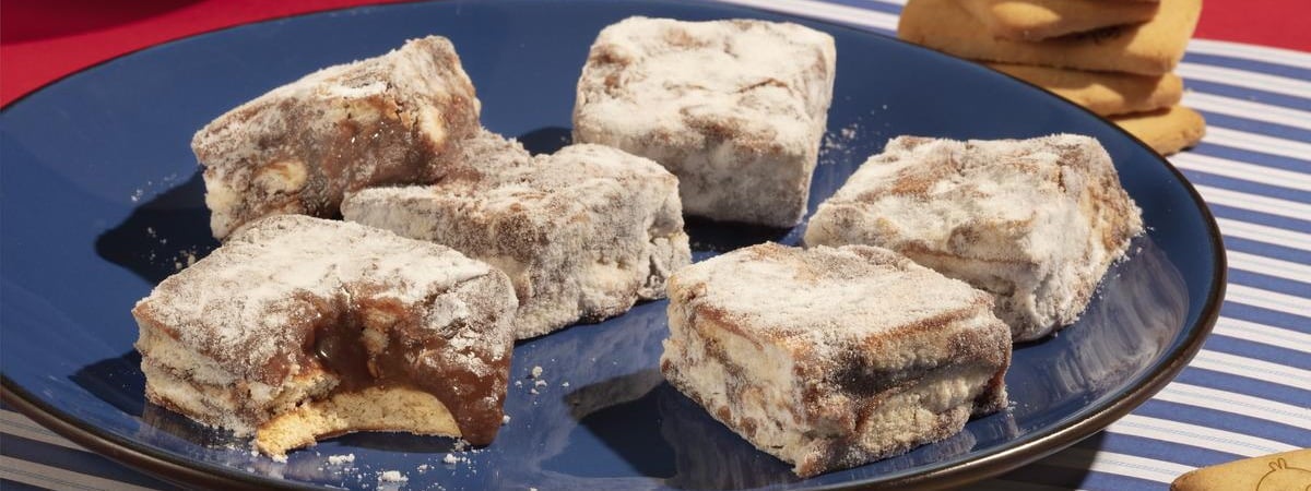 Capa: Palha Italiana Prato azul com seis pedaços de palha italiana em cima.