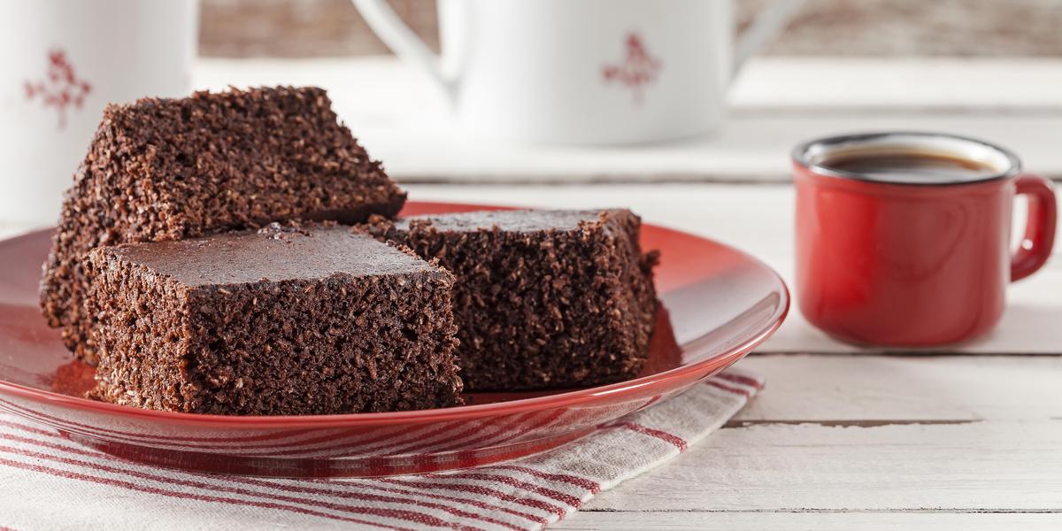 Bolo de Cacau com Coco sem Glúten e sem Lactose