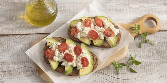 Patê: Avocado Toast com Patê de Ricota