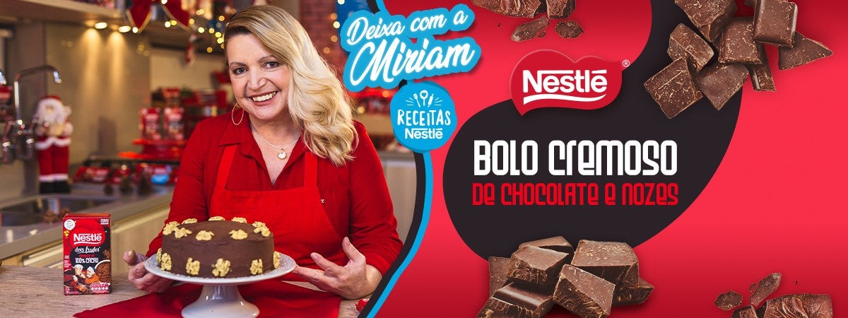 Bolo de Chocolate e Nozes Montagem com uma mulher loira com um bolo de chocolate à esquerda e à direita os dizeres com o nome do programa e logotipos