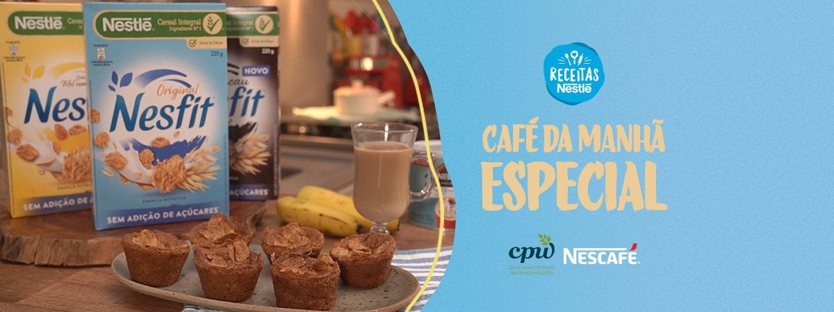 Café da Manhã com Nesfit Cereal e Nescafé Imagem da receita de muffins e café ao lado esquerdo e os dizeres do programa no lado direito