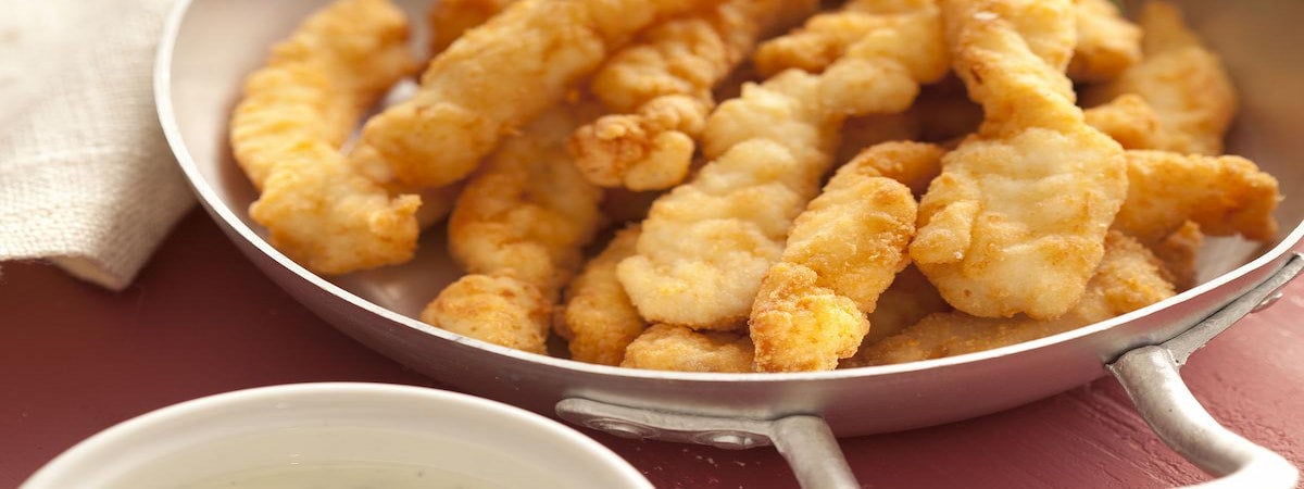 Iscas de Peixe ao Molho de Iogurte Iscas de Peixe ao Molho de Iogurte
