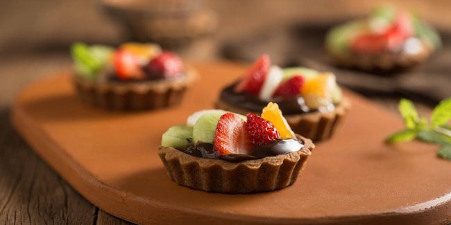 Receitas com iogurte: Tortinha Rápida de Chandelle Chocolate ao Leite e Frutas