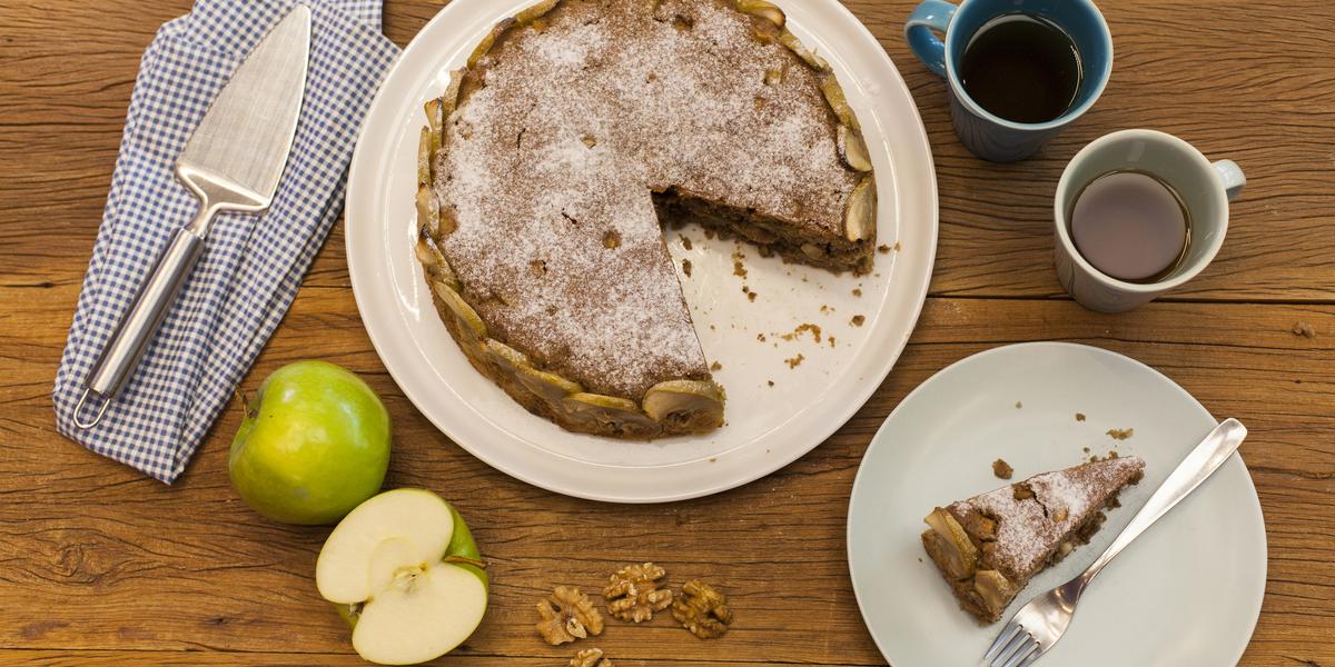 Bolo de maçã com canela