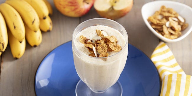 Smoothie de Banana e Maçã com Nesfit Cereal