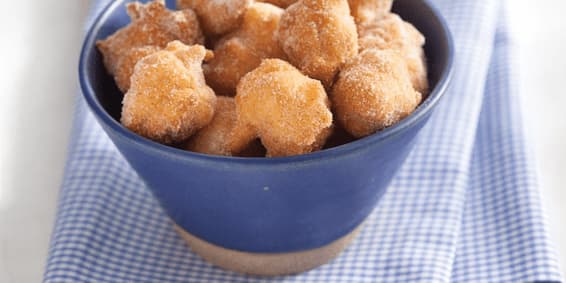 Bolo de maçã com canela: Mini bolinho de chuva