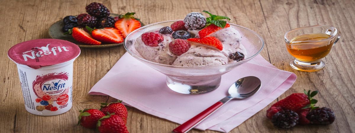 Sobremesa Gelada com Iogurte Nesfit