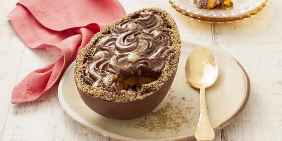 Ovo de Colher de Bolo de Cenoura e Brigadeiro Gourmet