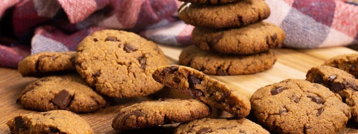 Cookies de Chocolate com Farinha Láctea Cookies de Chocolate com Farinha Láctea