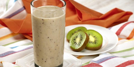 Smoothie de Iogurte, Kiwi, Banana e Gengibre