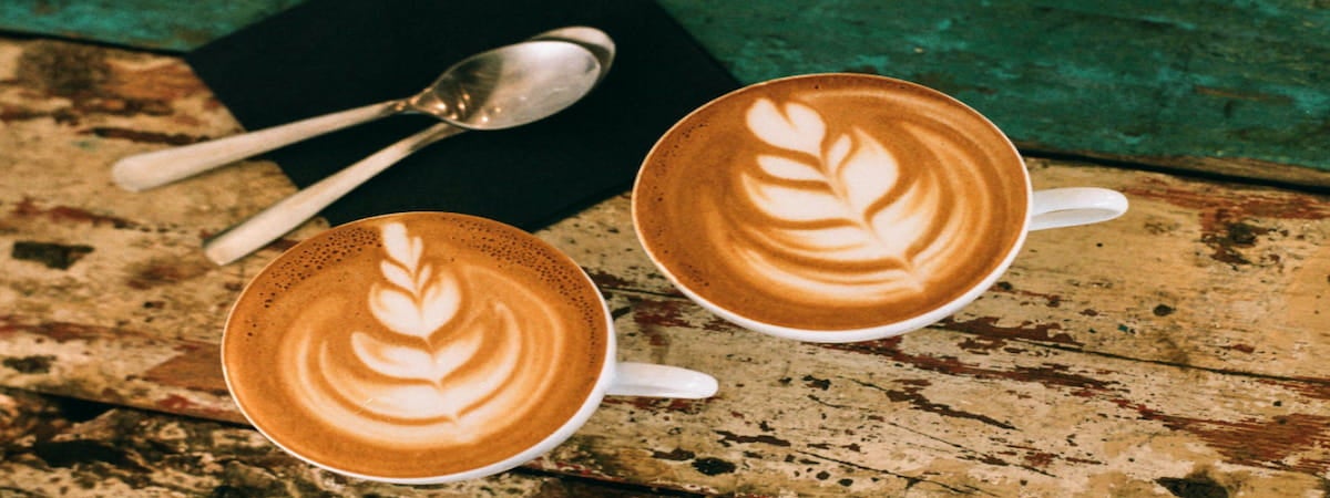 Dois café com leite Dois café com leite