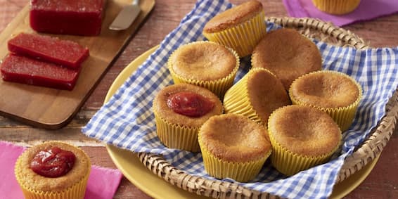 Cupcake de Milho, Farinha Láctea e Goiabada