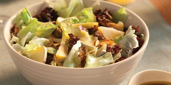 Salada de Folhas, Queijo Brie e Pera