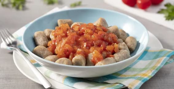Nhoque de Batata-doce e Molico Vegetal com Molho de Tomate