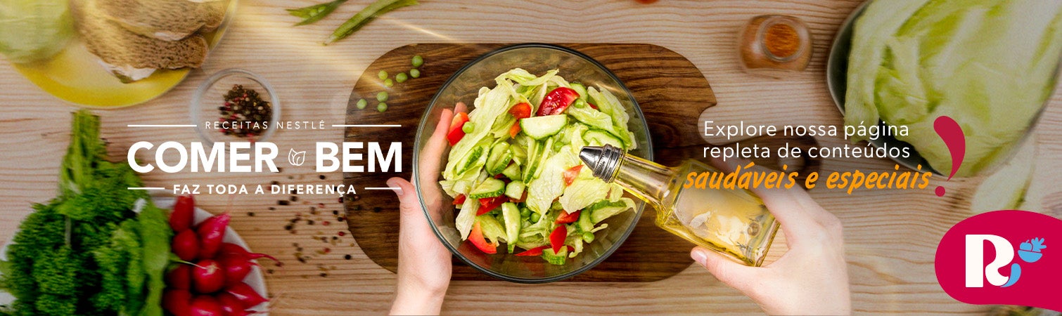 Imagem de uma mulher em uma cozinha comendo um prato de salada com o texto 'Comer bem faz toda a diferença'