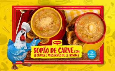 Sopão de carne com legumes e macarrão de letrinhas em tigelas vermelhas, com pão ao lado e destaque para Receitas Nestlé.