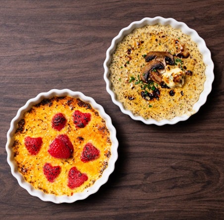 Crème brûlée de cogumelos e gorgonzola e  Crème brûlée de baunilha e framboesa.