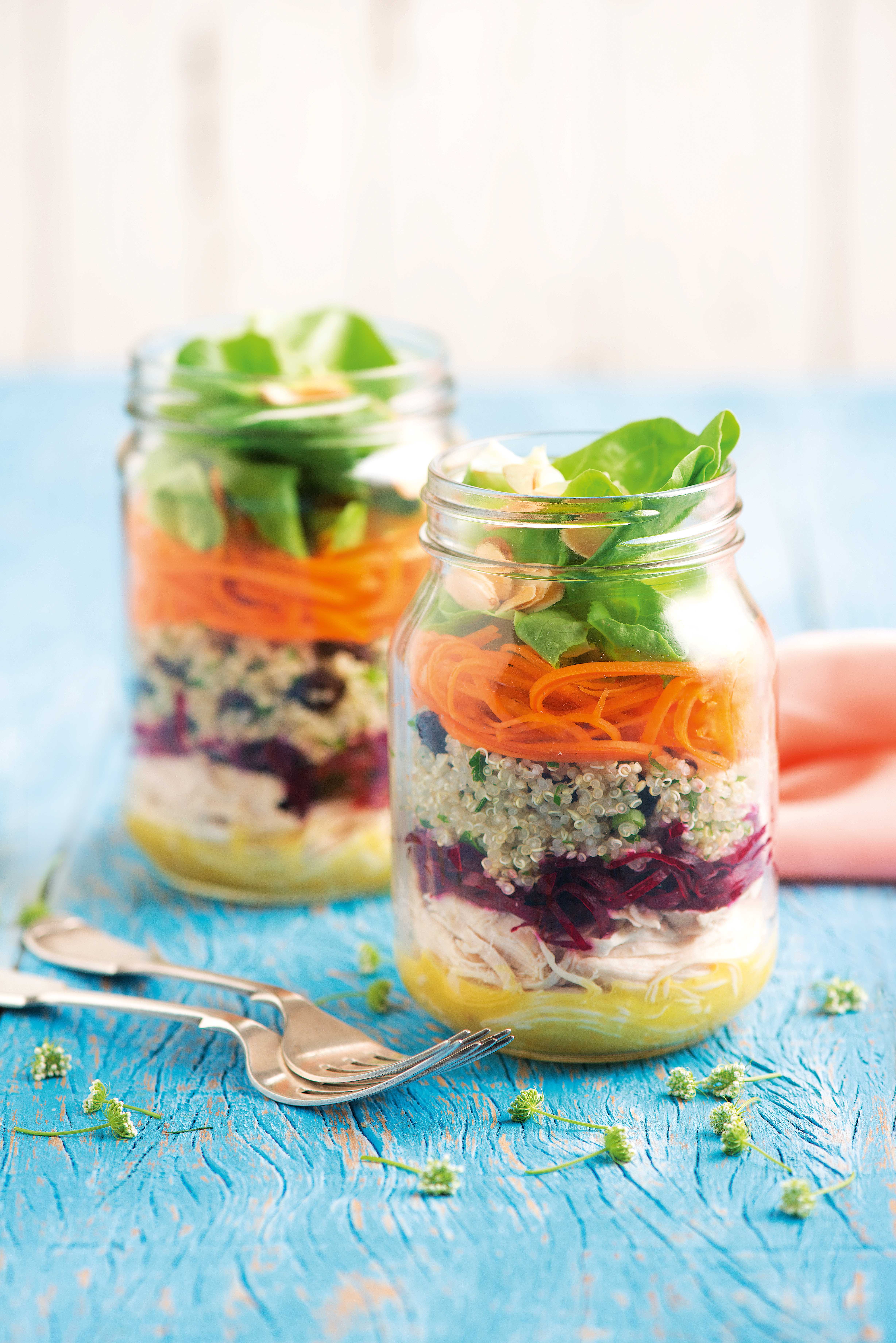 Salada de Quinoa com Frango e Molho de Mostarda