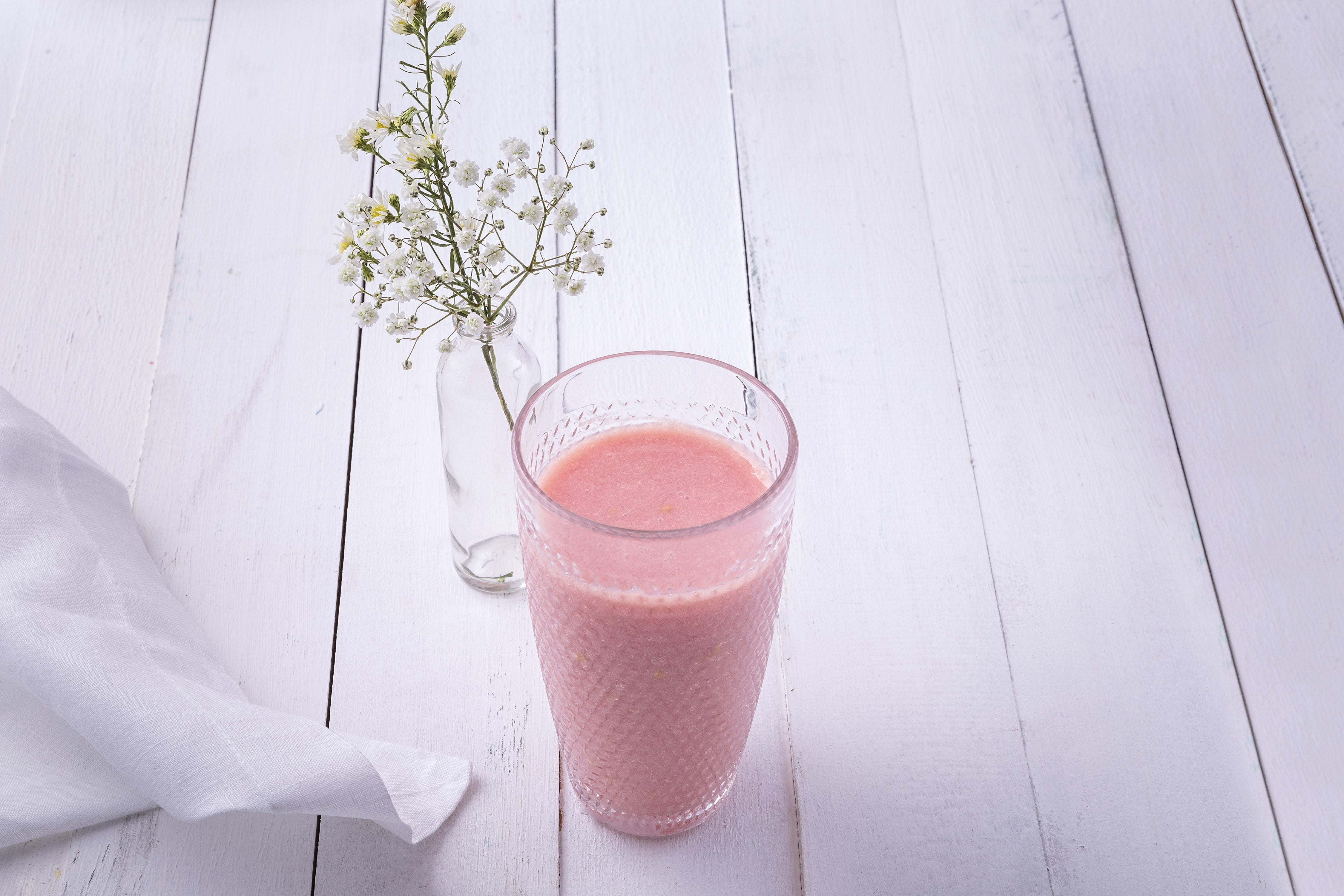 Vitamina Refrescante de Hortelã e Goiaba