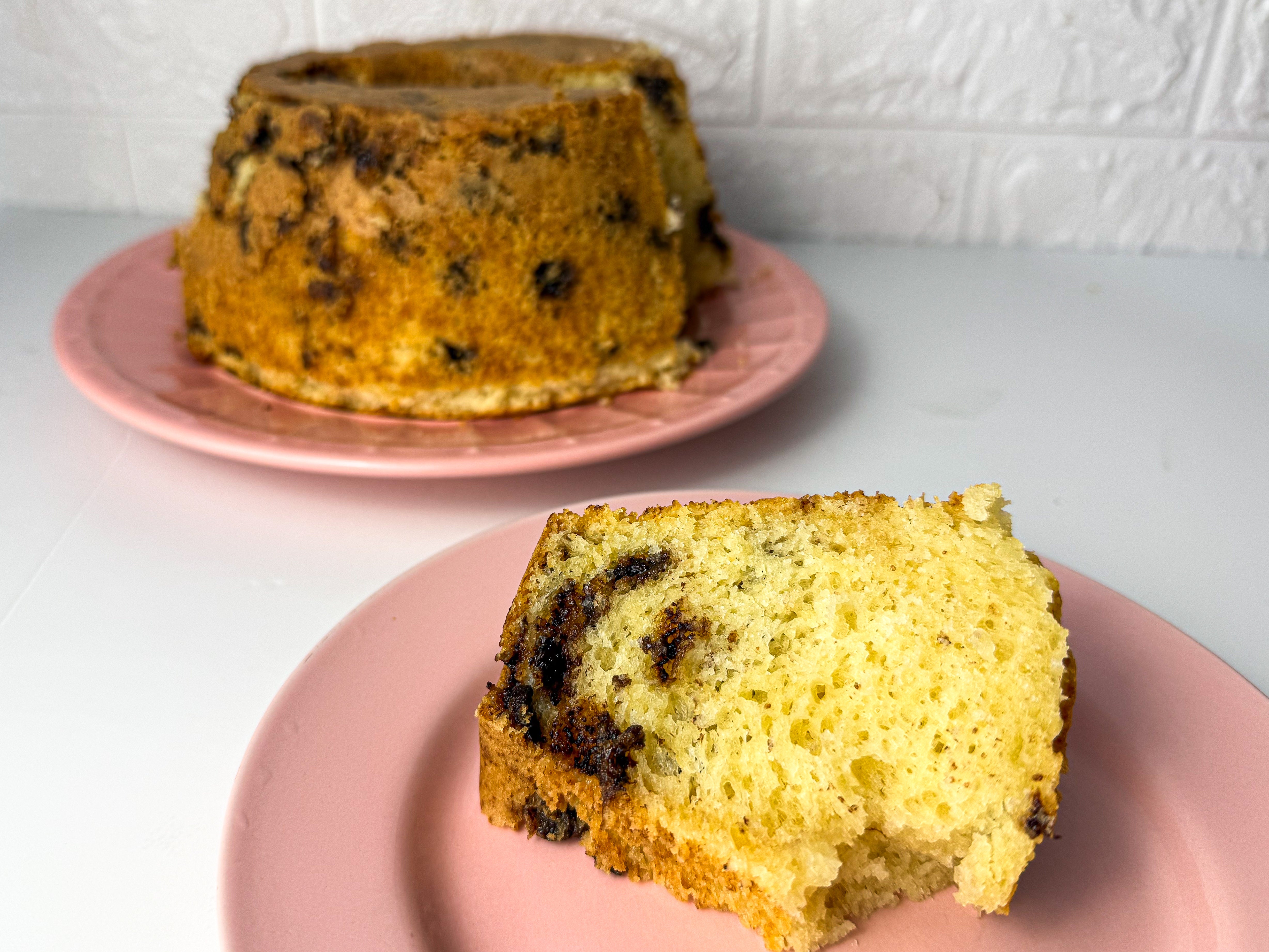 Receita de Bolo Fofinho com Pedaços de Chocolate