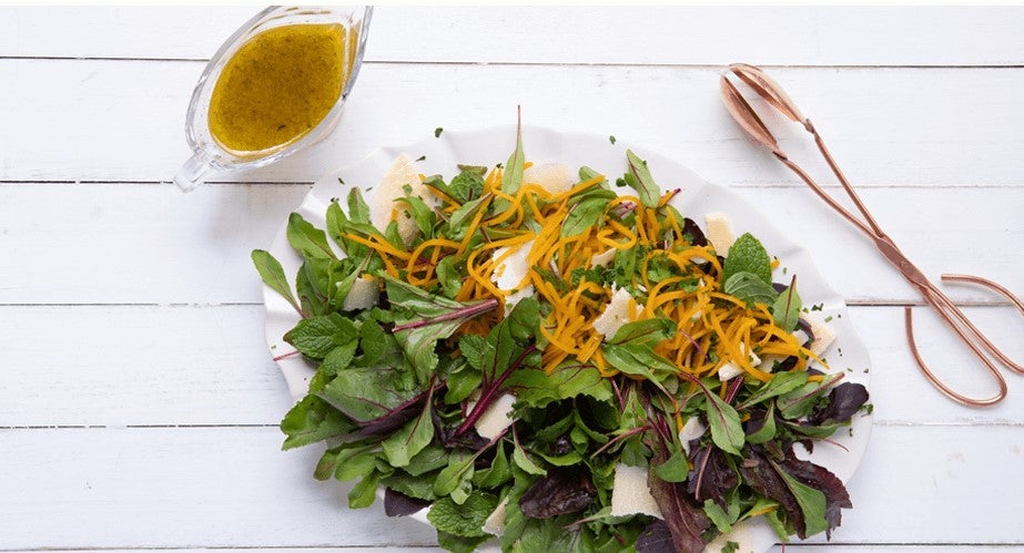 Salada Refrescante de Abóbora com Folhas de Beterraba
