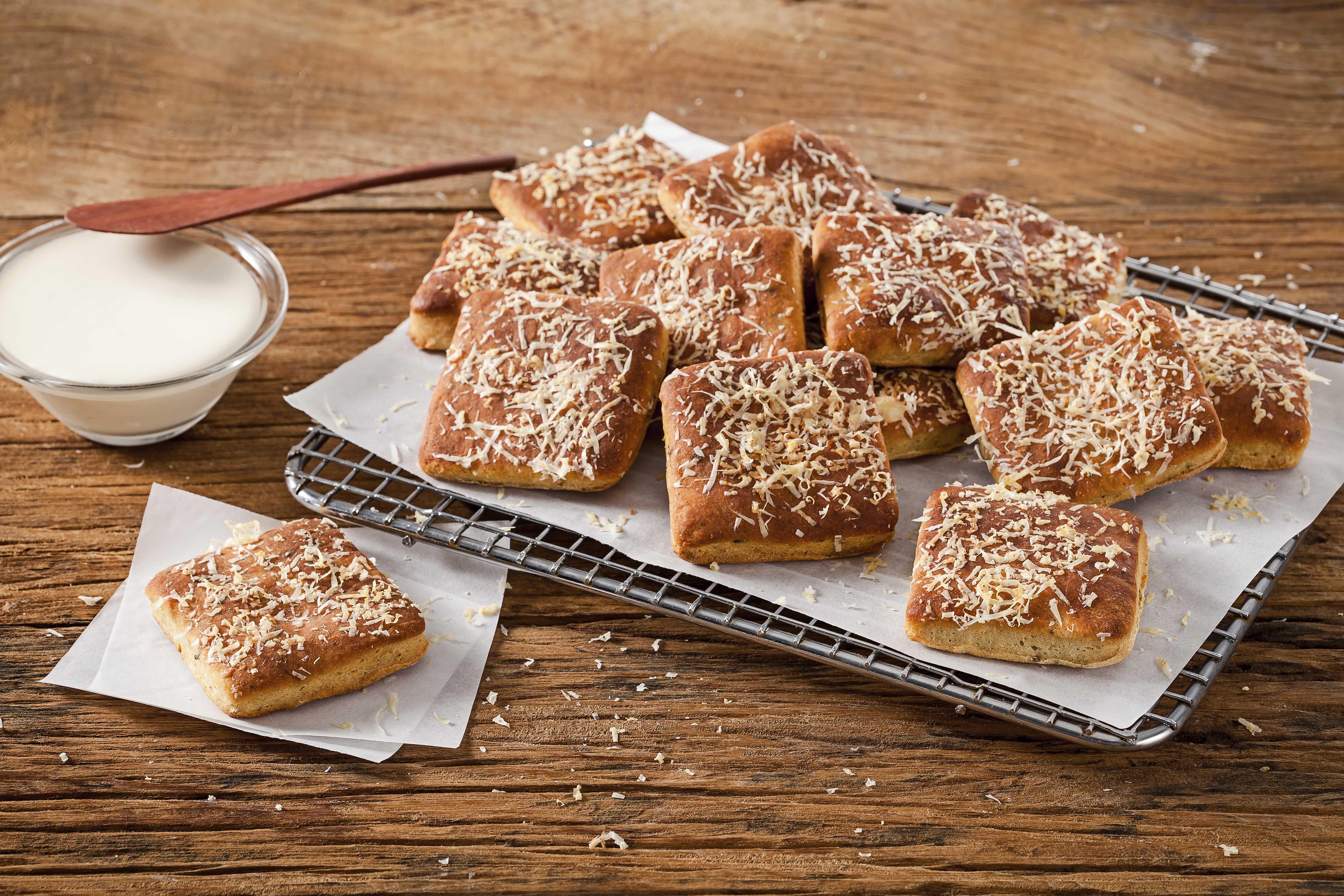 Biscoito de Ervas com Parmesão