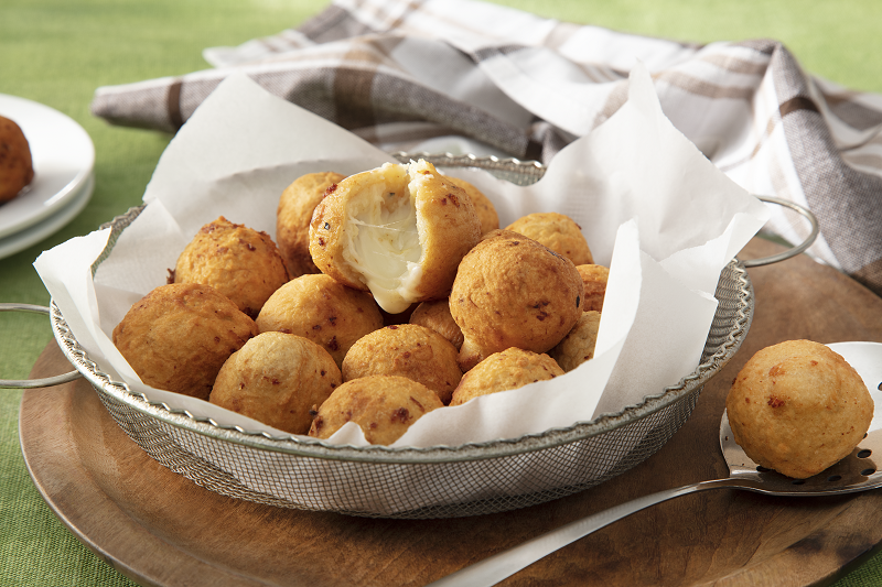 Bolinho de Batata Recheado: Receita Fácil com Queijo Derretido