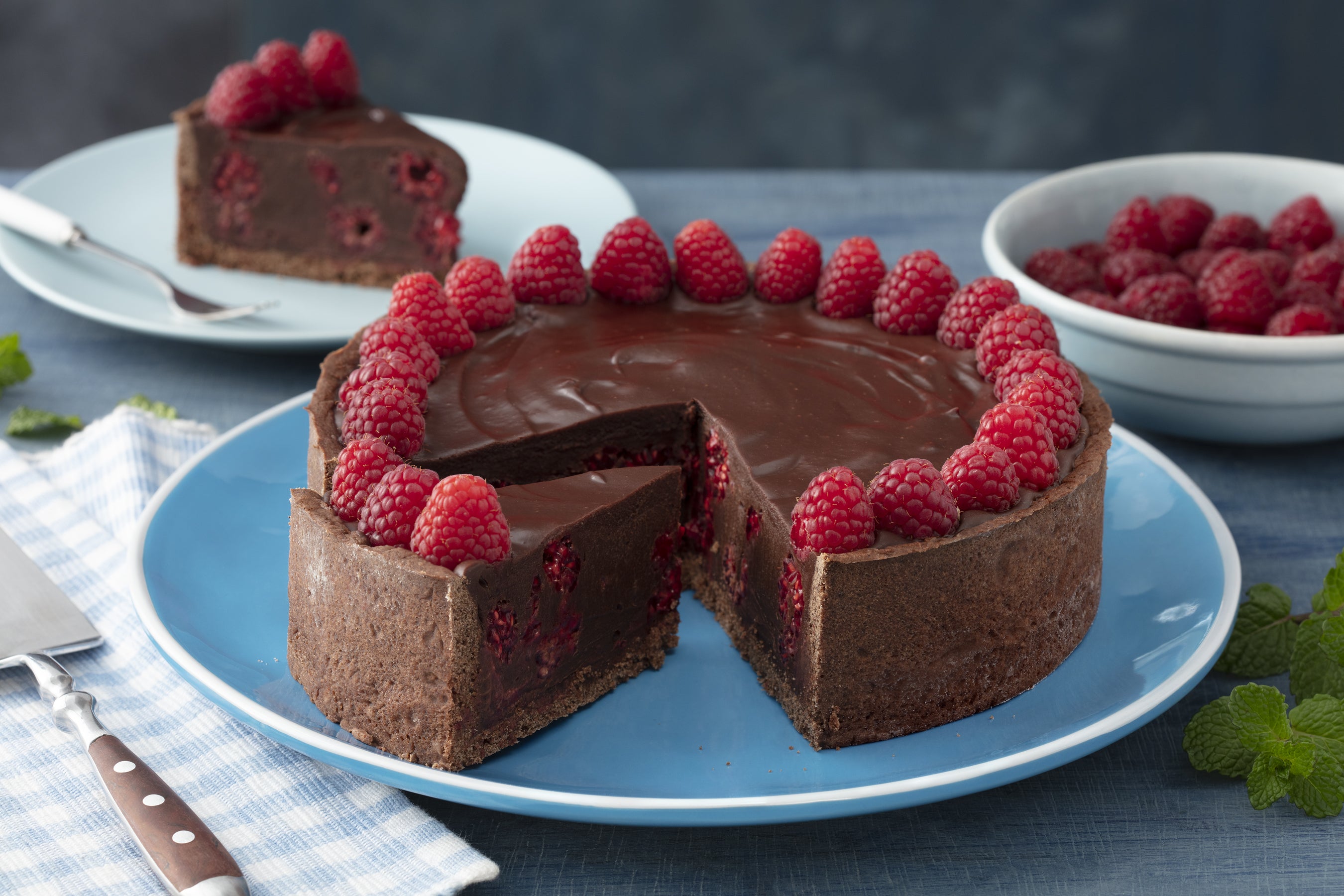 Receita de Torta Cremosa de Chocolate e Framboesas
