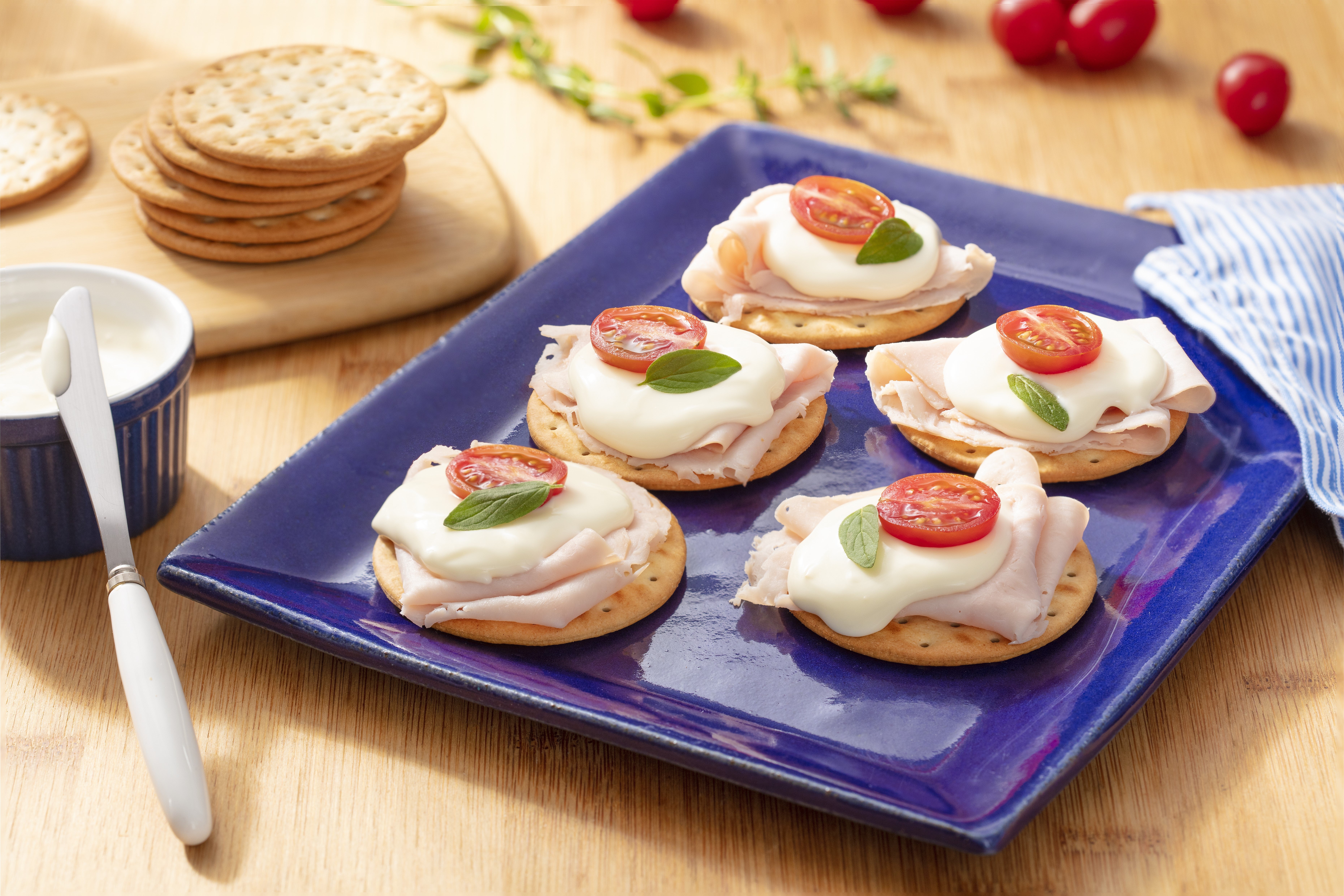 Torradinhas de Peito de Peru com Sour Cream
