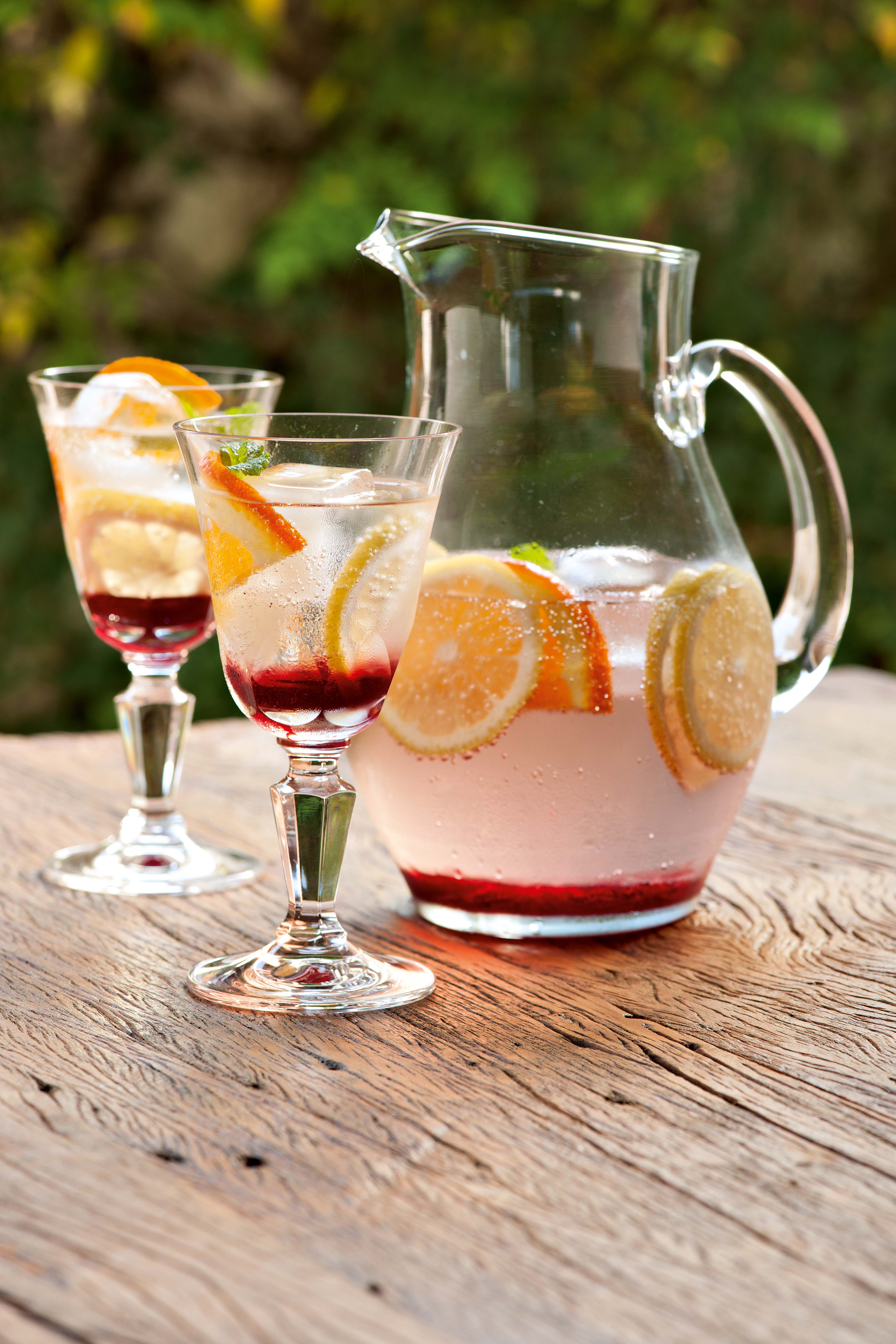 Refresco com Xarope de Hibisco e Frutas Cítricas