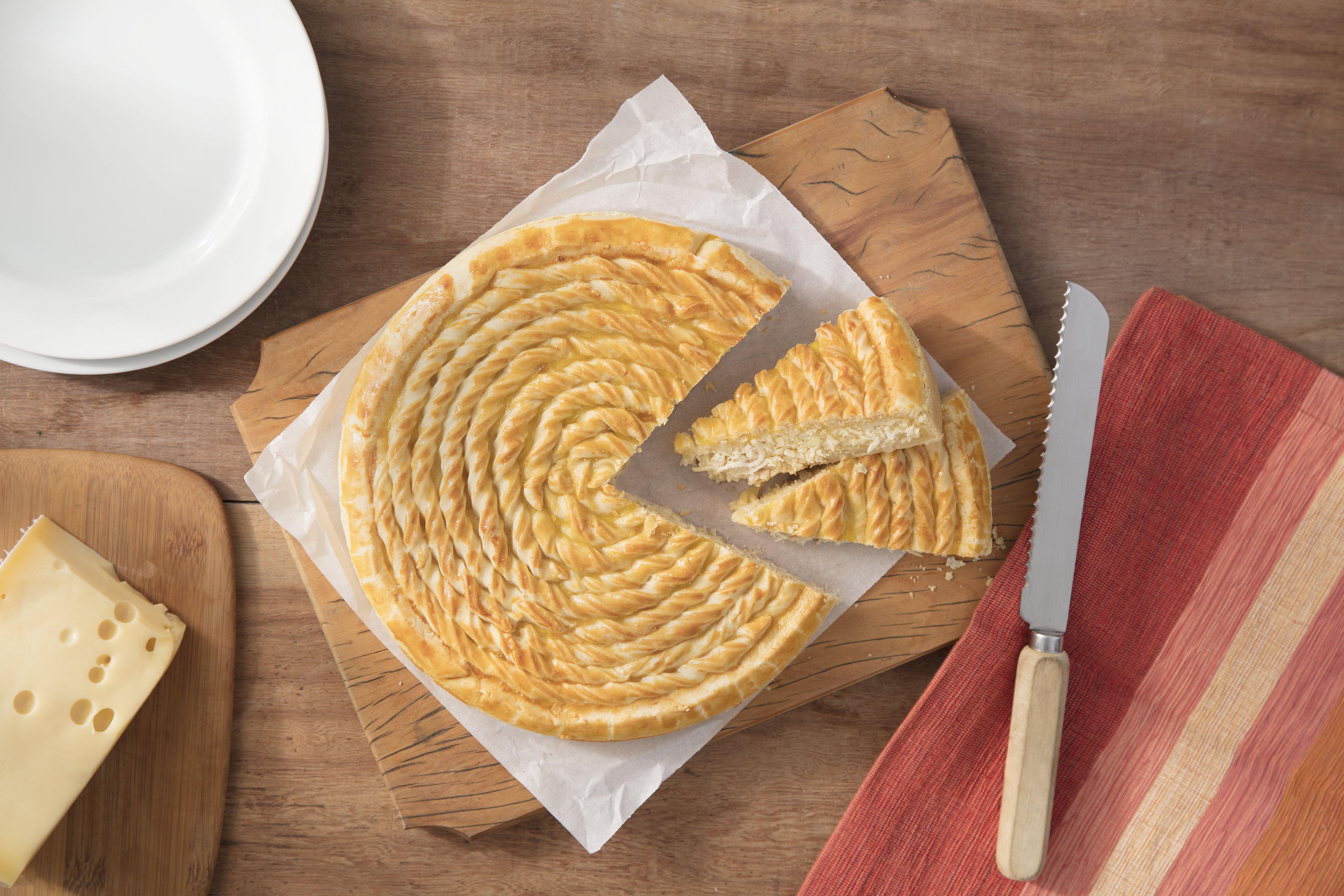 Torta de Frango com Queijo