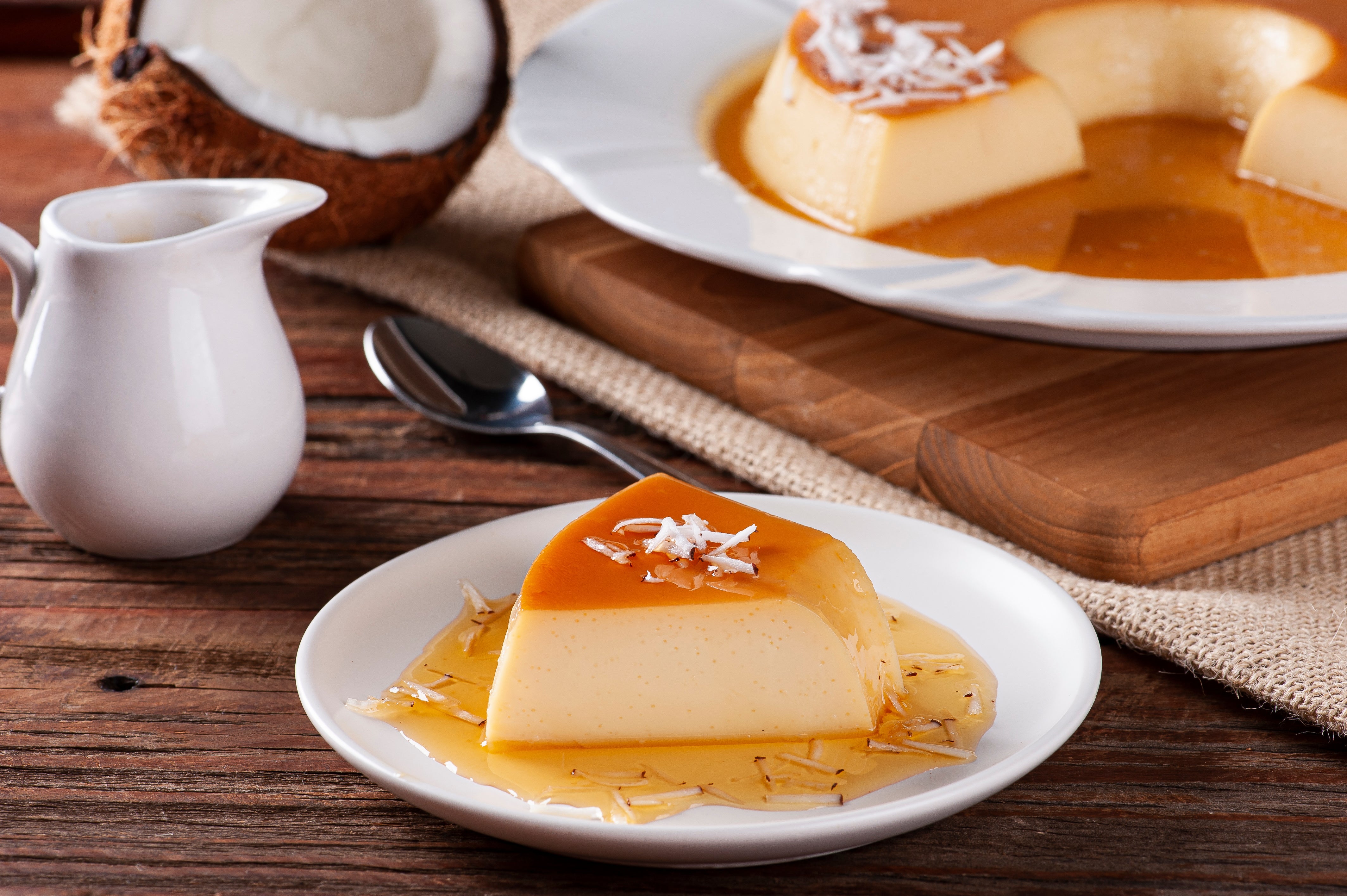 Receita de Pudim com Coco e Caramelo Salgado