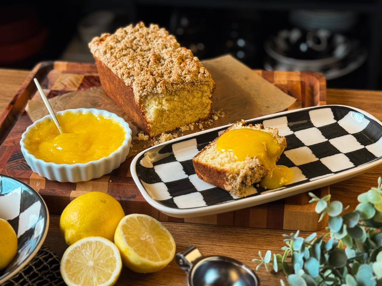 Receita de Bolo de Limão com Crumble e Lemon Curd