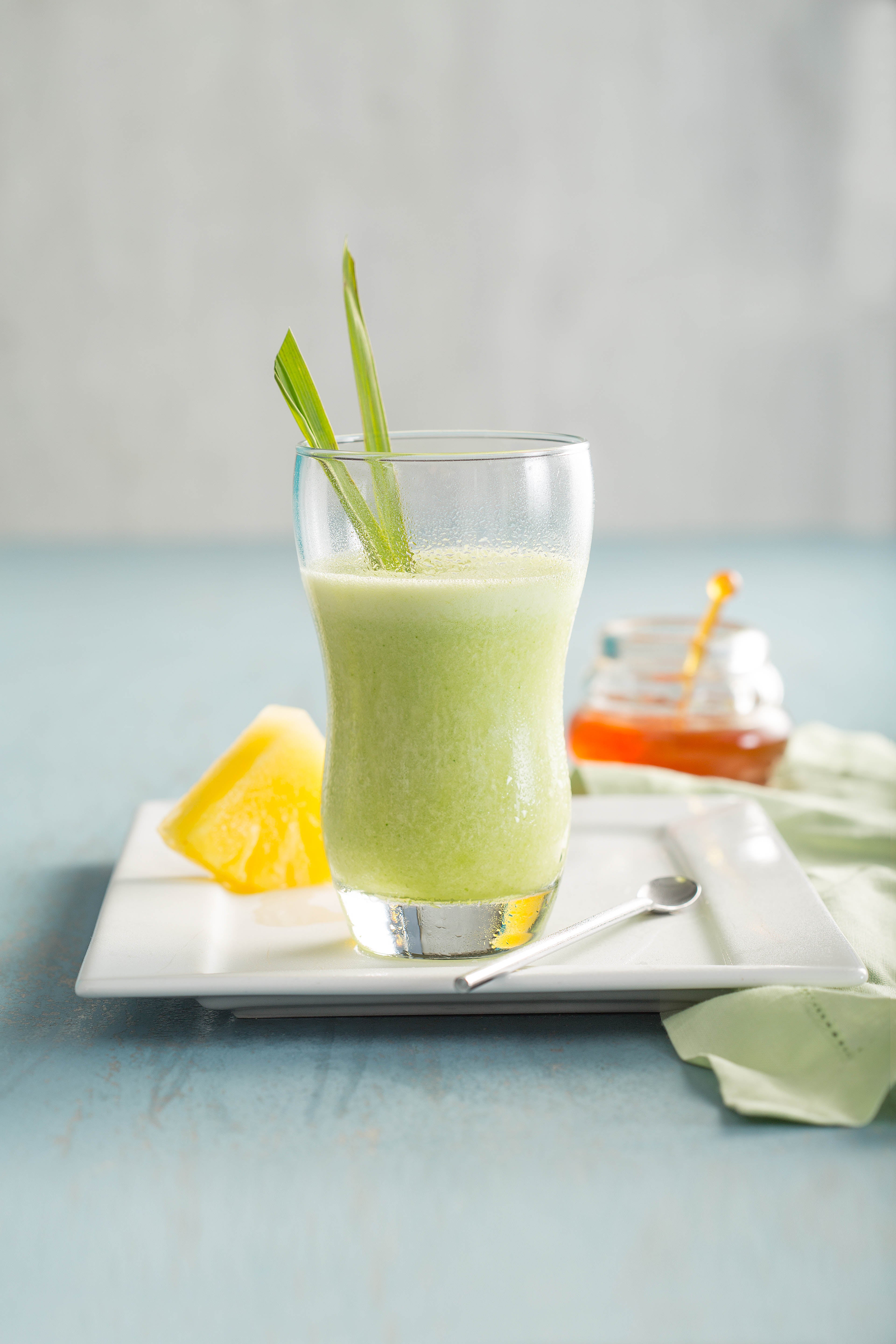 Suco de Abacaxi, Capim-Santo e Mel