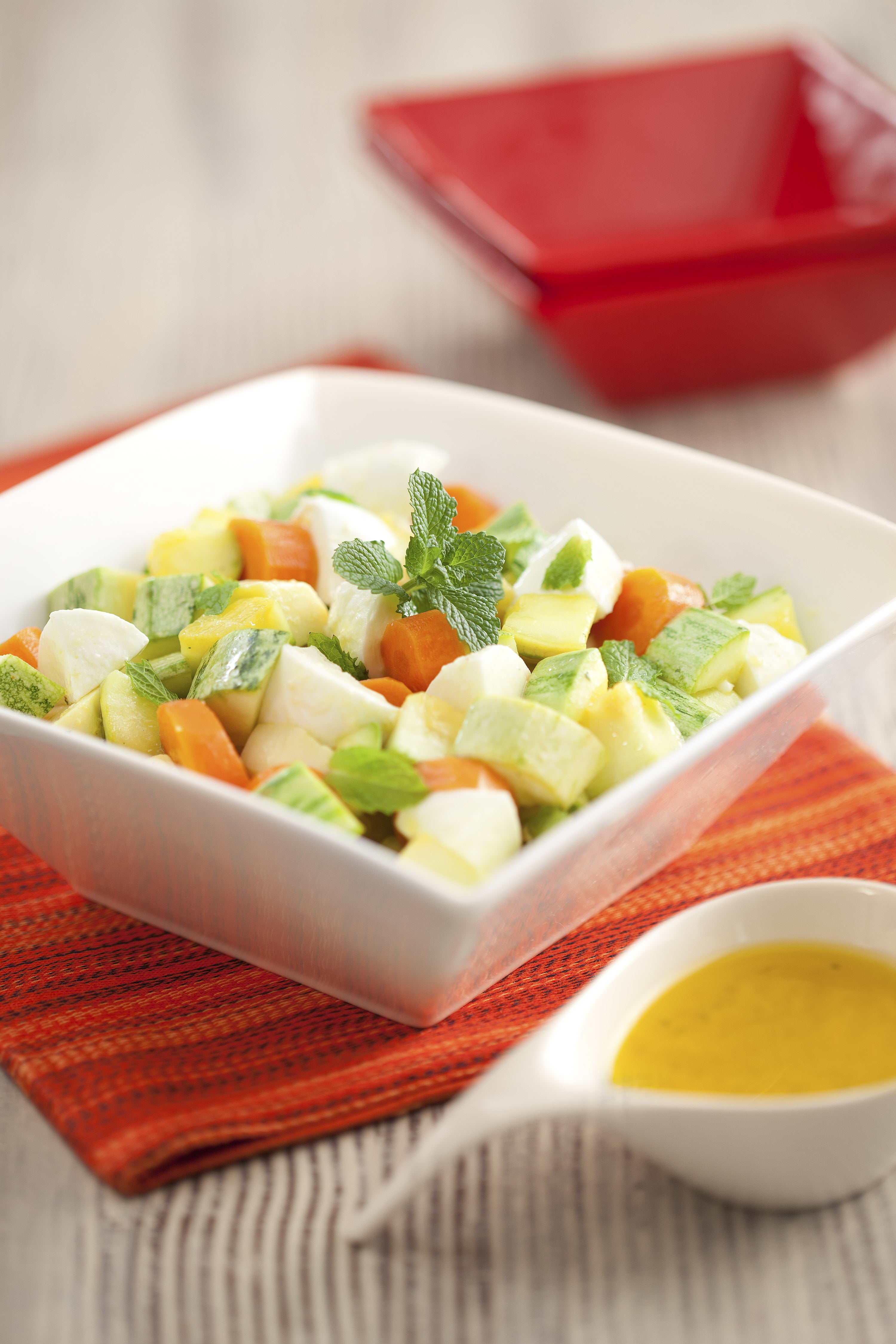 Salada de Abobrinha, Mozarela de Búfala e Molho de Limão