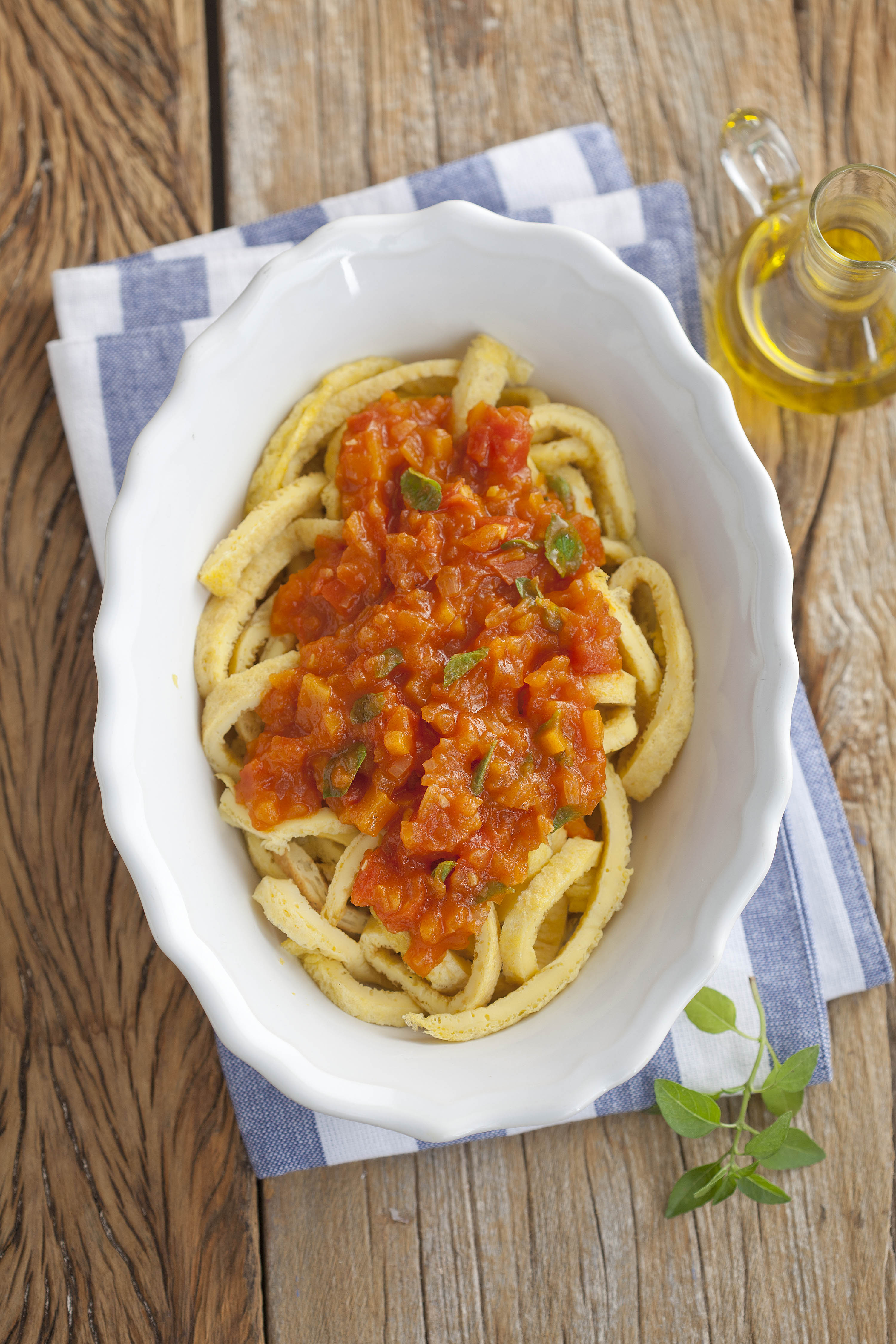 Falso Macarrão sem Glúten com Molho de Abóbora e Tomate
