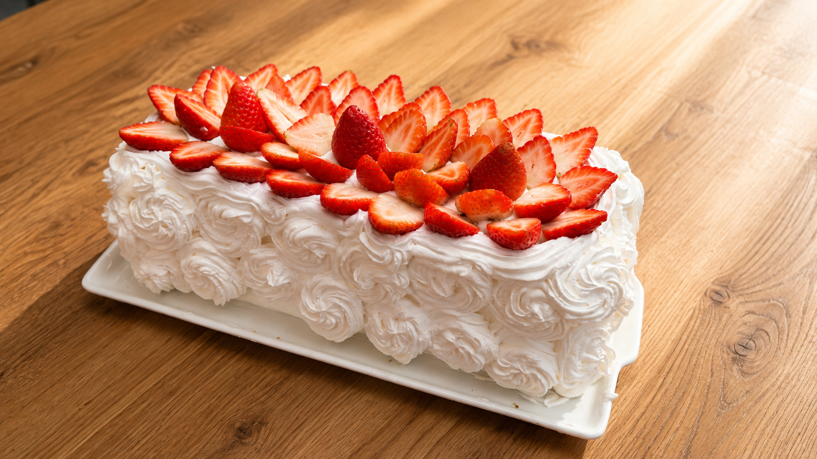 Receita de Bolo de Ninho com Morango para Festival de Fatias