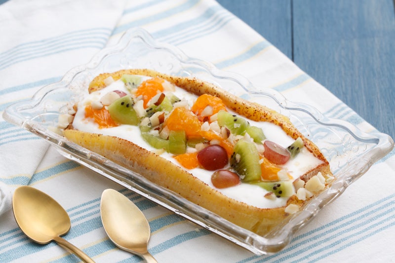 Bananas Cozidas com Frutas e Iogurte