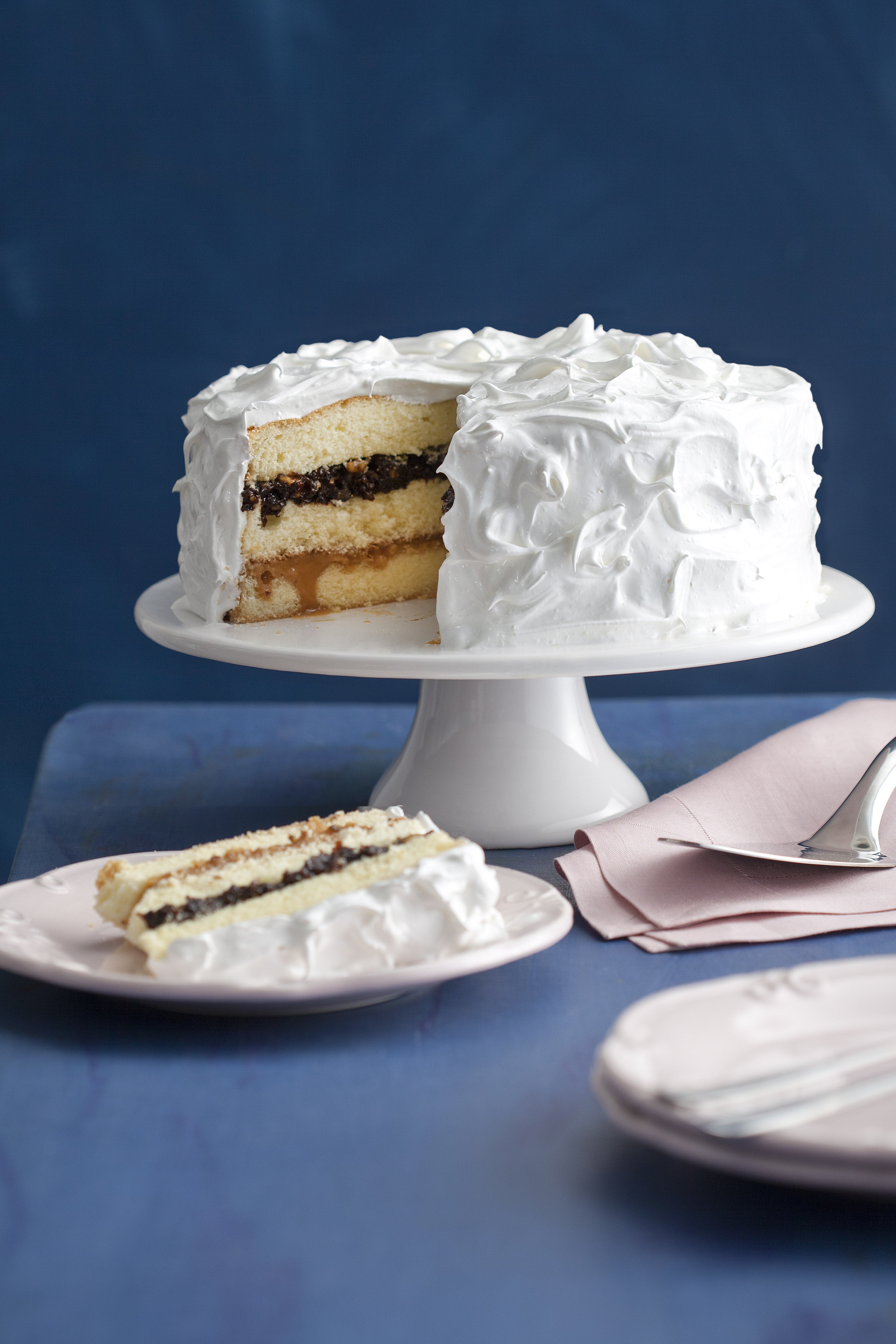 Bolo de Ameixa com Doce de Leite e Nozes Sem Glúten